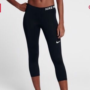 Nike Pro Dry Fit Black Women's Cropped Leggings Sz L